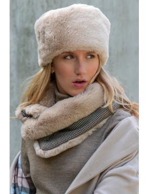 Col snood boutonné Victorine