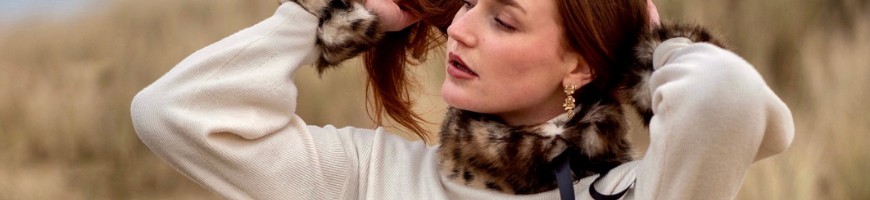 Collar and neck size in fake fur